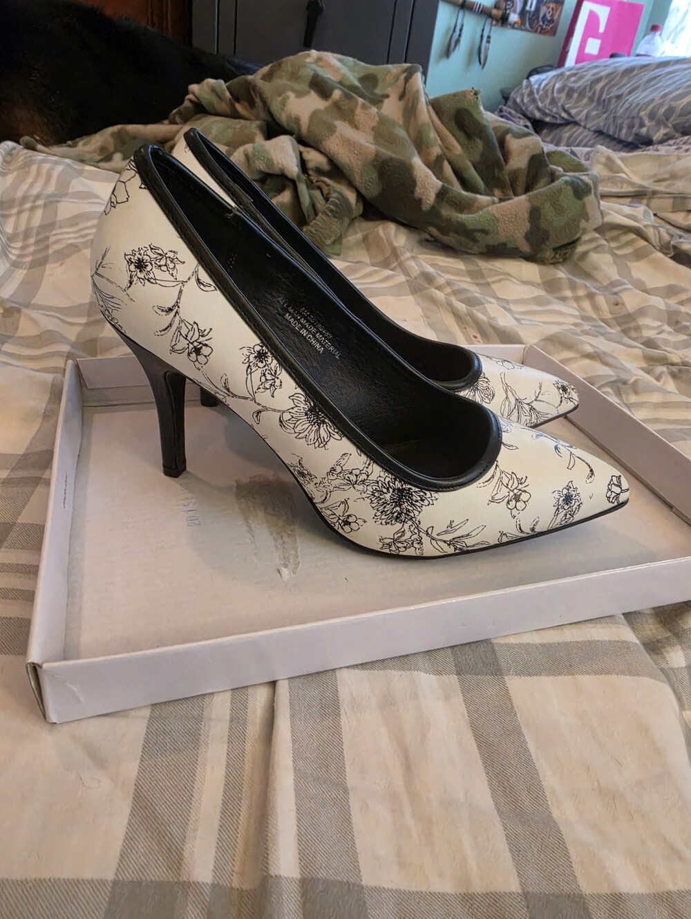 Classic Black & White Floral Pointed-Toe Pumps